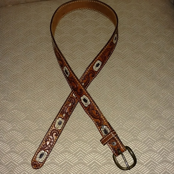 VTG Floral Scrollwork Hand Tooled Leather Belt - Picture 3 of 7